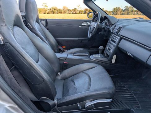 Used 2006 Porsche Boxster Base 2dr Convertible image 19