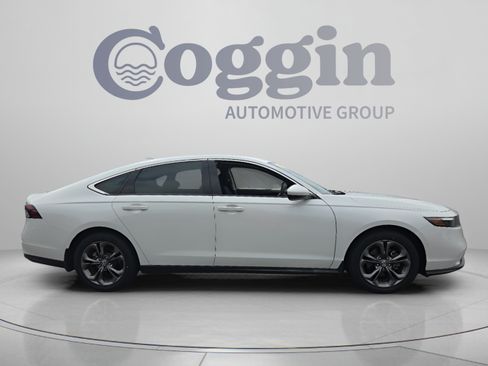 Certified 2023 Honda Accord EX image 6