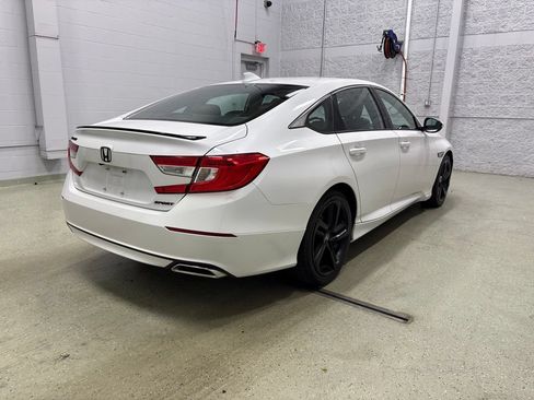 Used 2019 Honda Accord Sport image 4