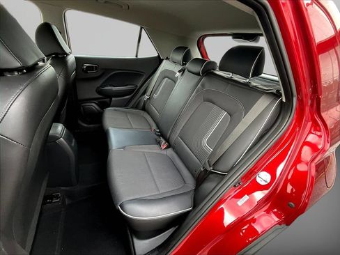Certified 2023 Hyundai Venue Limited w/ Cargo Package FWD image 21