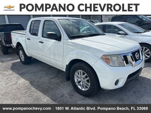 Used 2021 Nissan Frontier SV image 1