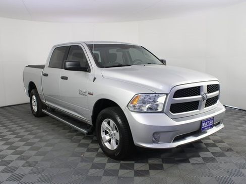 Used 2017 RAM 1500 Express image 23