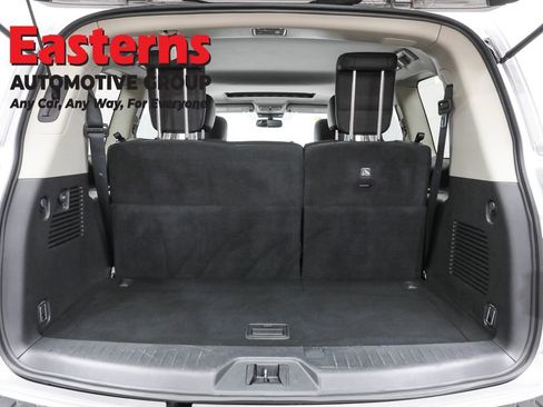 Used 2024 Nissan Armada SL w/ Captain's Chairs Package image 9