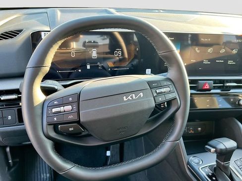 New 2026 Kia Sportage LX w/ LX Convenience Package image 11