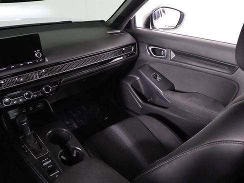 Used 2025 Honda Civic Sport image 33