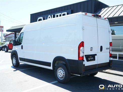 Used 2025 RAM ProMaster 2500 w/ Convenience Group FWD image 10