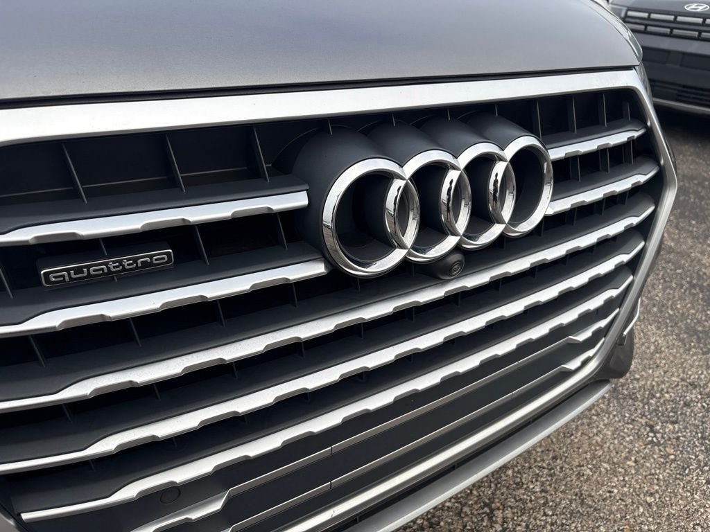 Used 2018 Audi Q7 3.0T Prestige AWD/4WD image 5