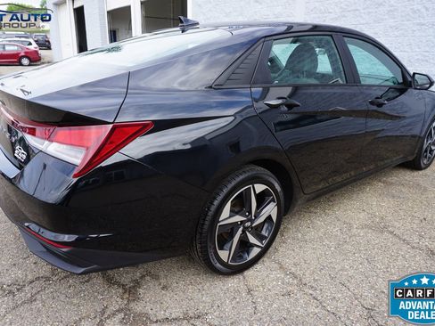 Used 2023 Hyundai Elantra SEL w/ Convenience Package FWD image 10