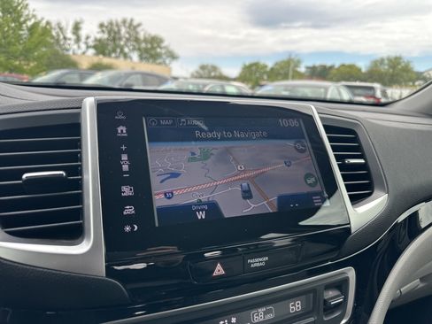 Used 2017 Honda Pilot Touring image 31