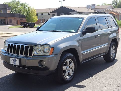 Used 2007 Jeep Grand Cherokee Limited w/ Trailer Tow Group IV AWD/4WD image 10
