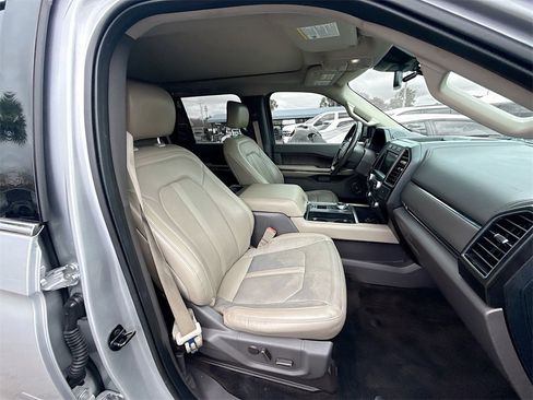 Used 2019 Ford Expedition Limited w/ Equipment Group 301A image 30