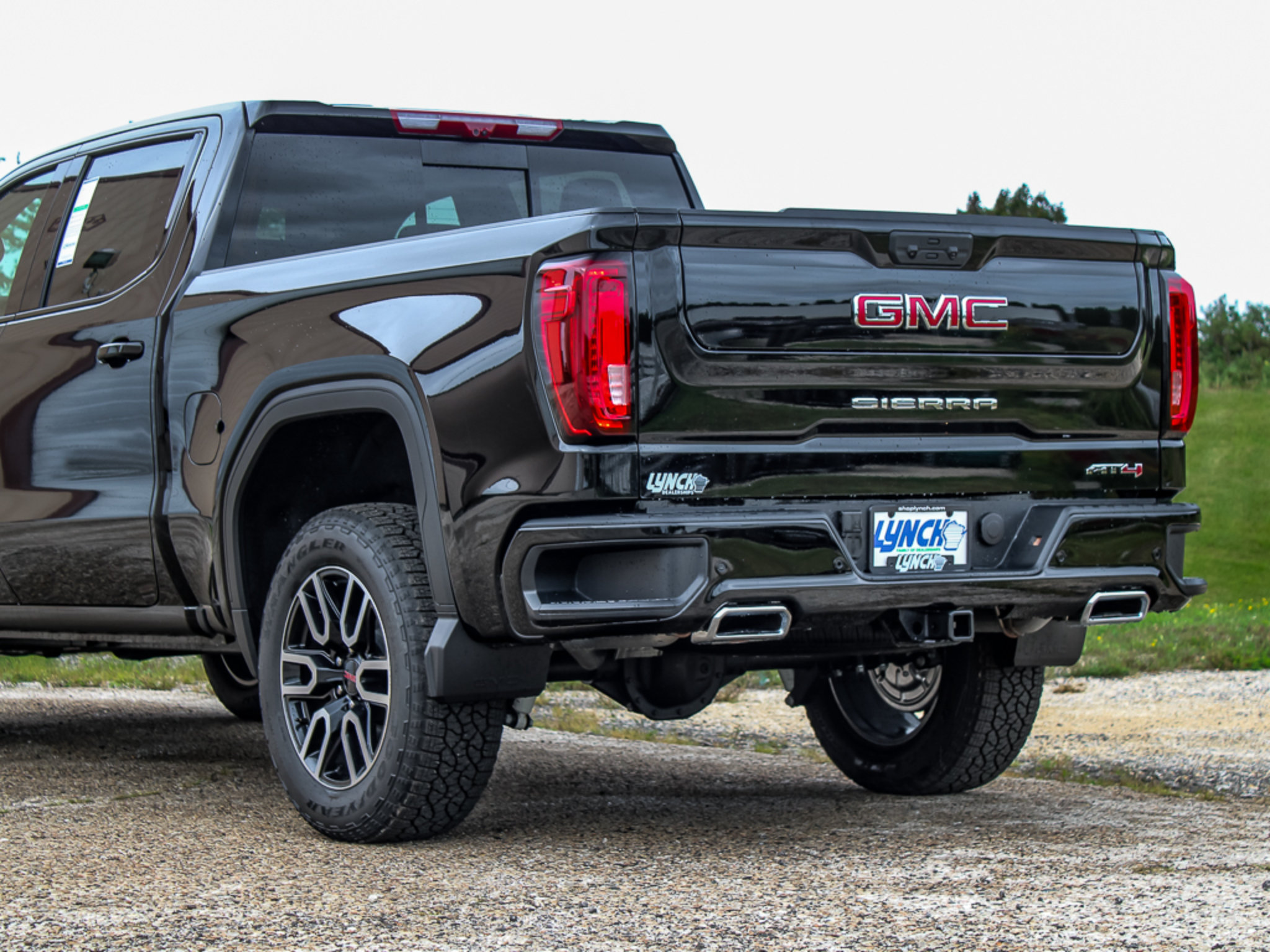 New 2026 GMC Sierra 1500 AT4 w/ Technology Package AWD/4WD image 34