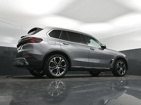 Certified 2026 BMW X5 sDrive40i w/ Climate Comfort Package RWD image 38