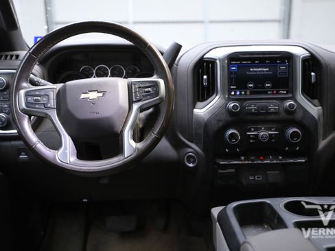 Used 2022 Chevrolet Silverado 2500 LT w/ Convenience Package image 8