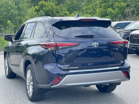 Used 2026 Toyota Highlander Platinum AWD/4WD image 14