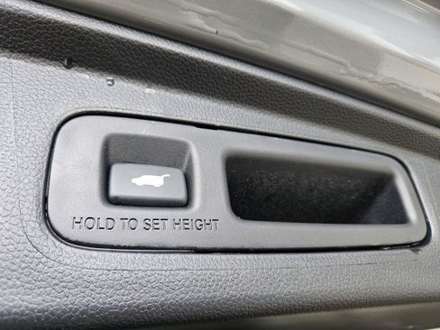Used 2025 Honda CR-V EX-L image 11