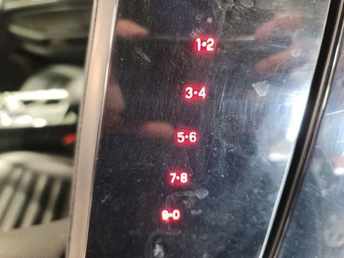 Used 2022 Ford Edge SEL w/ Convenience Package image 12