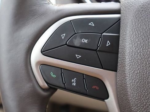 Used 2018 Jeep Grand Cherokee Overland AWD/4WD image 7