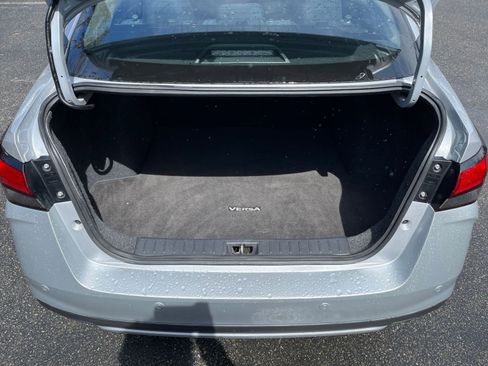 Used 2025 Nissan Versa SV FWD image 29