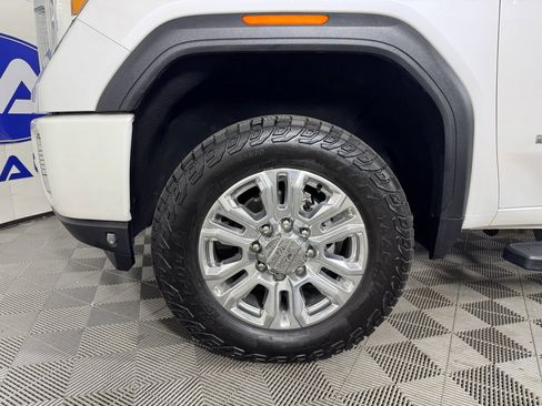 Used 2020 GMC Sierra 3500 Denali w/ Denali Ultimate Package image 11