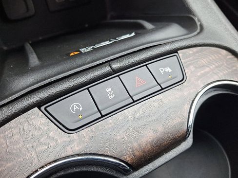 Certified 2023 GMC Acadia Denali image 24