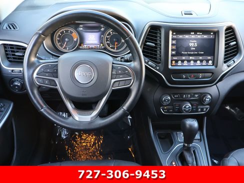 Used 2021 Jeep Cherokee Latitude Lux w/ Comfort/Convenience Group FWD image 17