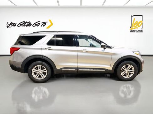 Used 2024 Ford Explorer XLT w/ Equipment Group 202A image 4