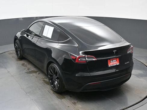Used 2022 Tesla Model Y Performance image 33
