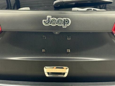 Used 2015 Jeep Grand Cherokee Limited AWD/4WD image 11