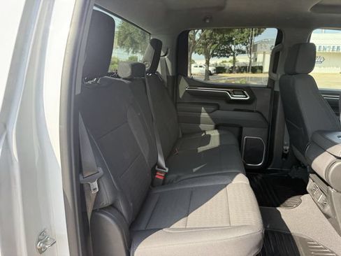 Certified 2026 Chevrolet Silverado 1500 LT RWD image 30