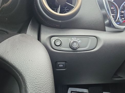 Certified 2023 Chevrolet Blazer Premier w/ Driver Confidence II Package image 10