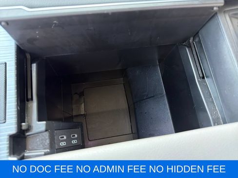 Used 2025 Toyota Sienna XLE FWD image 29