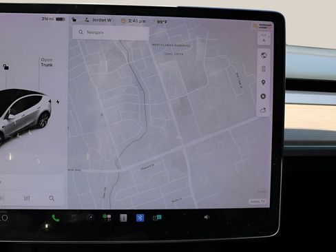 Used 2021 Tesla Model Y Long Range AWD/4WD image 24