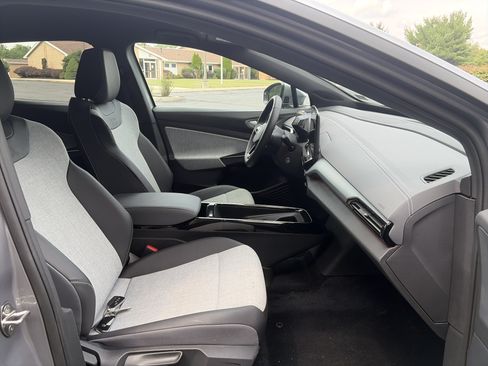 Used 2023 Volkswagen ID.4 Pro AWD/4WD image 24