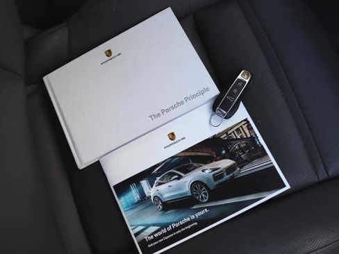 Used 2021 Porsche Cayenne image 86