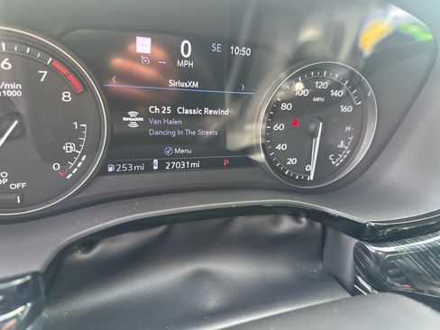 Used 2024 Cadillac XT6 Premium Luxury w/ Technology Package FWD image 11
