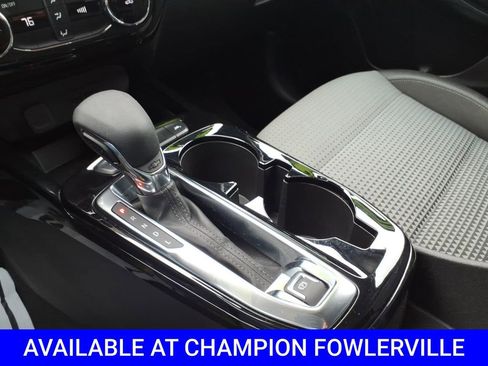 Used 2025 Chevrolet Trax LT image 25