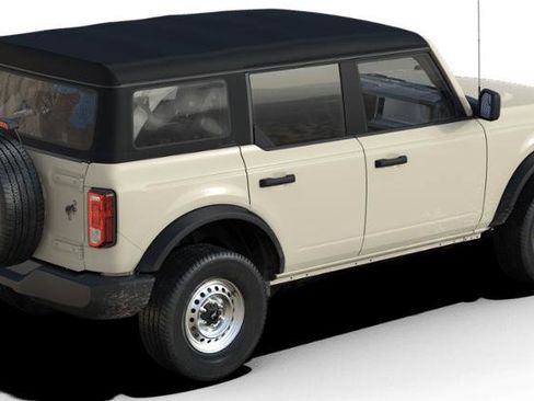 New 2025 Ford Bronco Base image 3