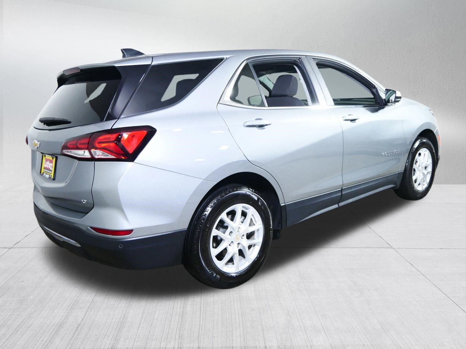 Used 2024 Chevrolet Equinox LT FWD image 7