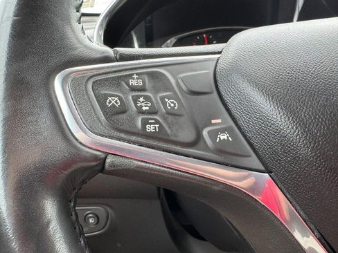 Used 2020 Chevrolet Equinox LT FWD image 16
