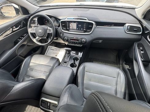 Used 2019 Kia Sorento SX image 28