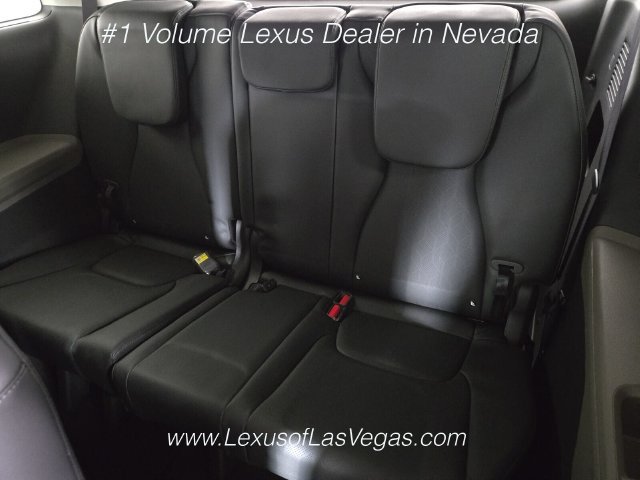 Used 2025 Kia Carnival EX FWD image 15