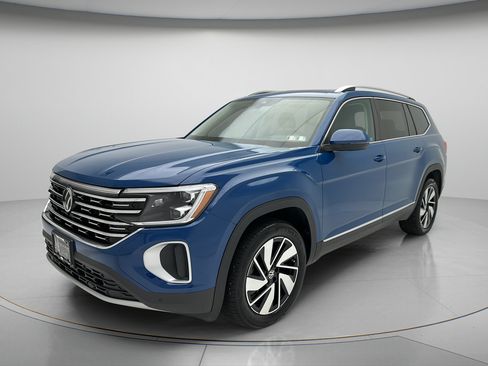 Used 2026 Volkswagen Atlas SEL AWD/4WD image 3