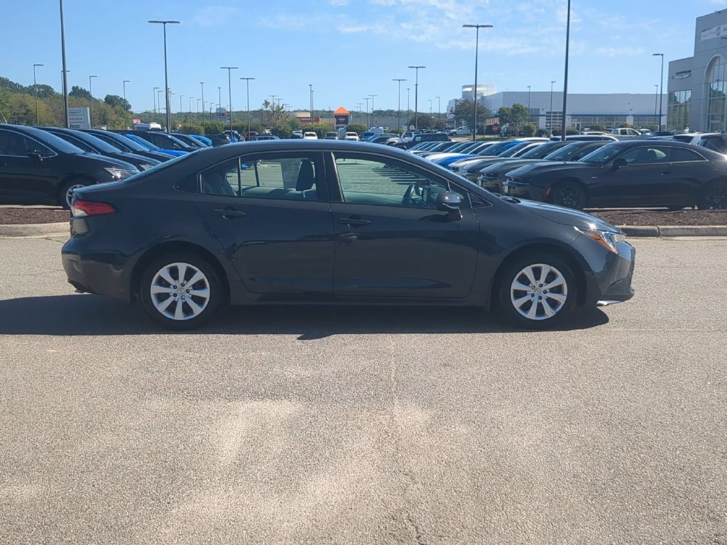 Used 2026 Toyota Corolla LE FWD image 6
