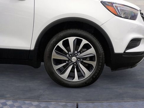 Used 2021 Buick Encore Preferred image 9