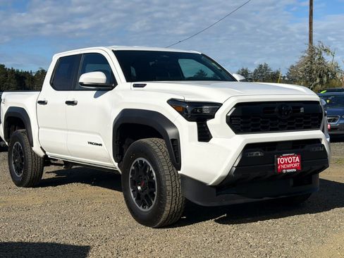 Used 2026 Toyota Tacoma TRD Off-Road image 2