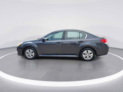 Used 2010 Subaru Legacy 2.5i AWD/4WD image 5