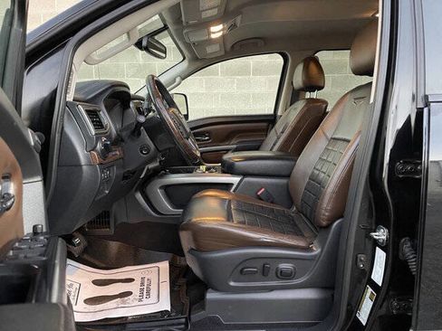 Used 2017 Nissan Titan Platinum Reserve AWD/4WD image 16