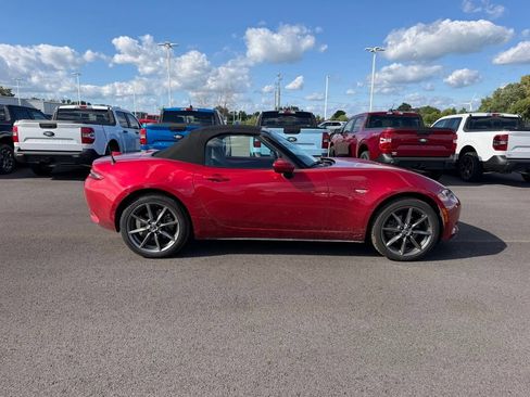 Used 2016 MAZDA MX-5 Miata Grand Touring RWD image 4