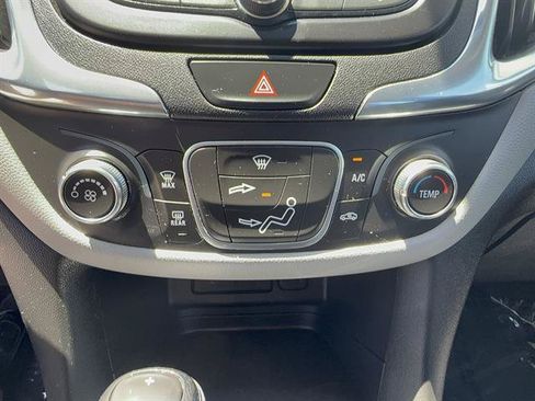 Used 2020 Chevrolet Equinox LS AWD/4WD image 14